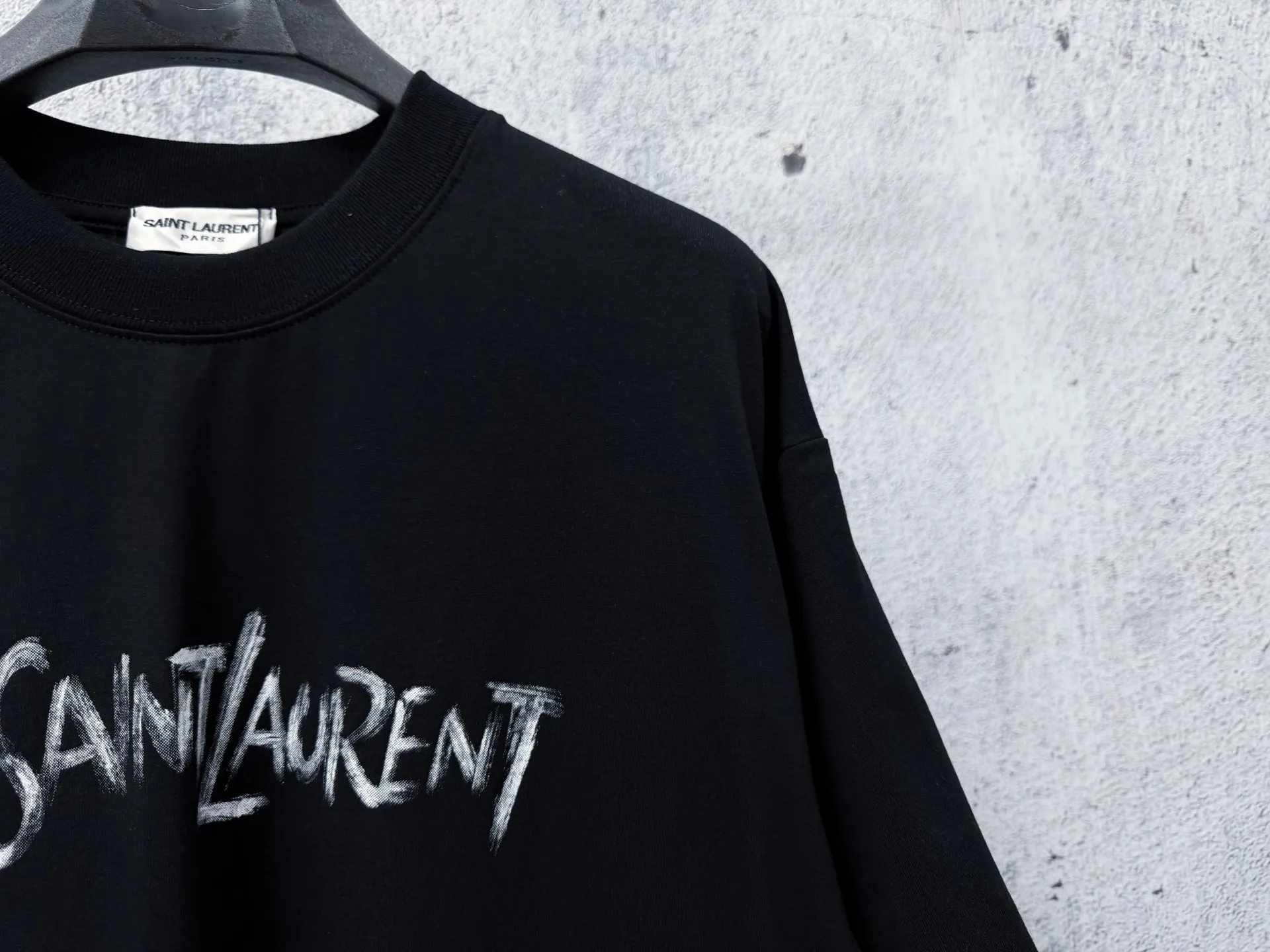 ￼ P85 【YSL】 Classic t Same Style！ Classic 280 ! ， ，os ， ， Same Style。 ：Black，White Size：XS-L